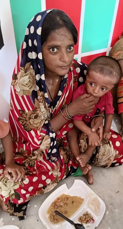 Mother and child supported through Vishwas Sansthan health programme
